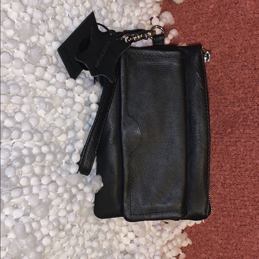 PINE CLUTCH BY DAY AND MOOD!